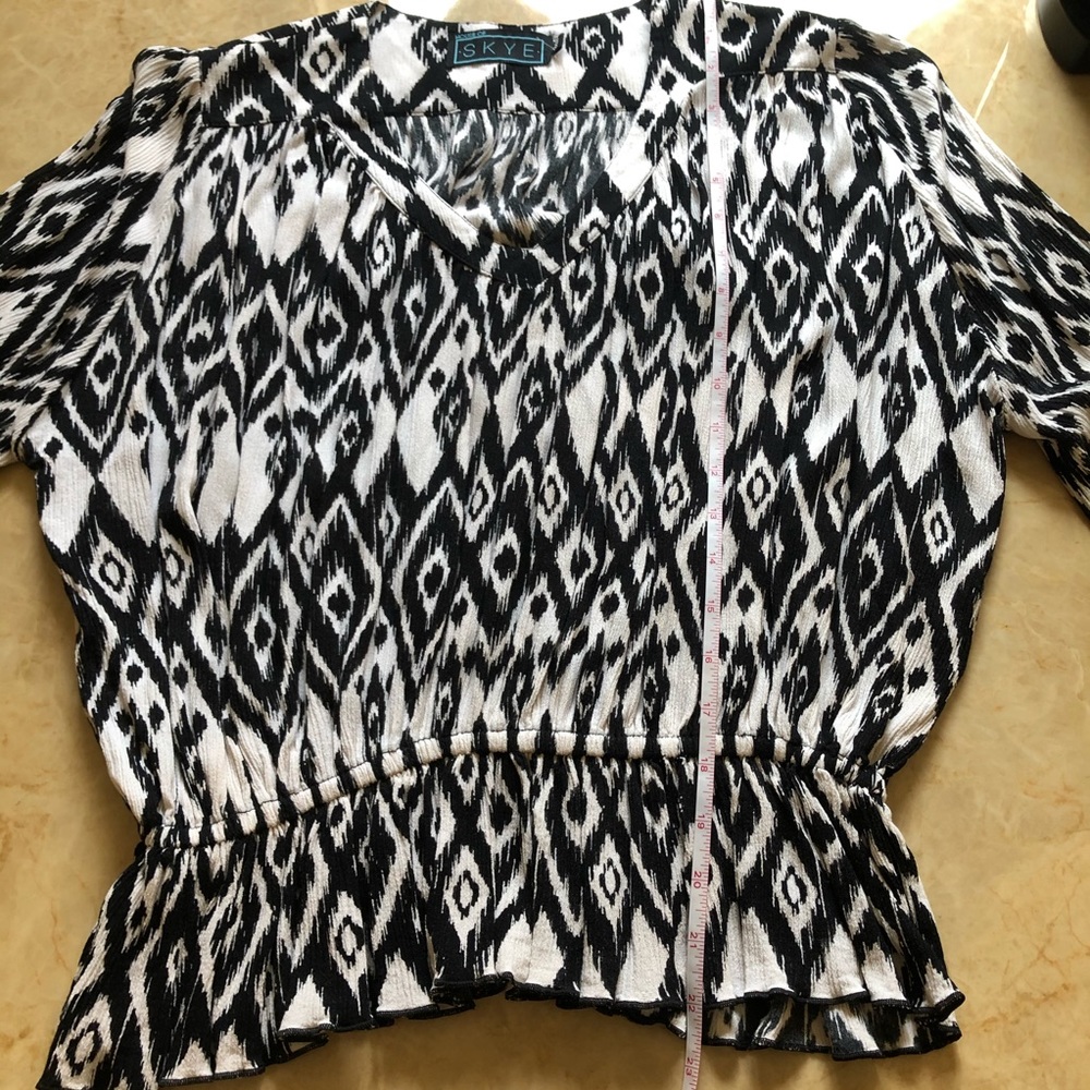 House of Skye 70’s Fashion Top - Picture 13 of 16